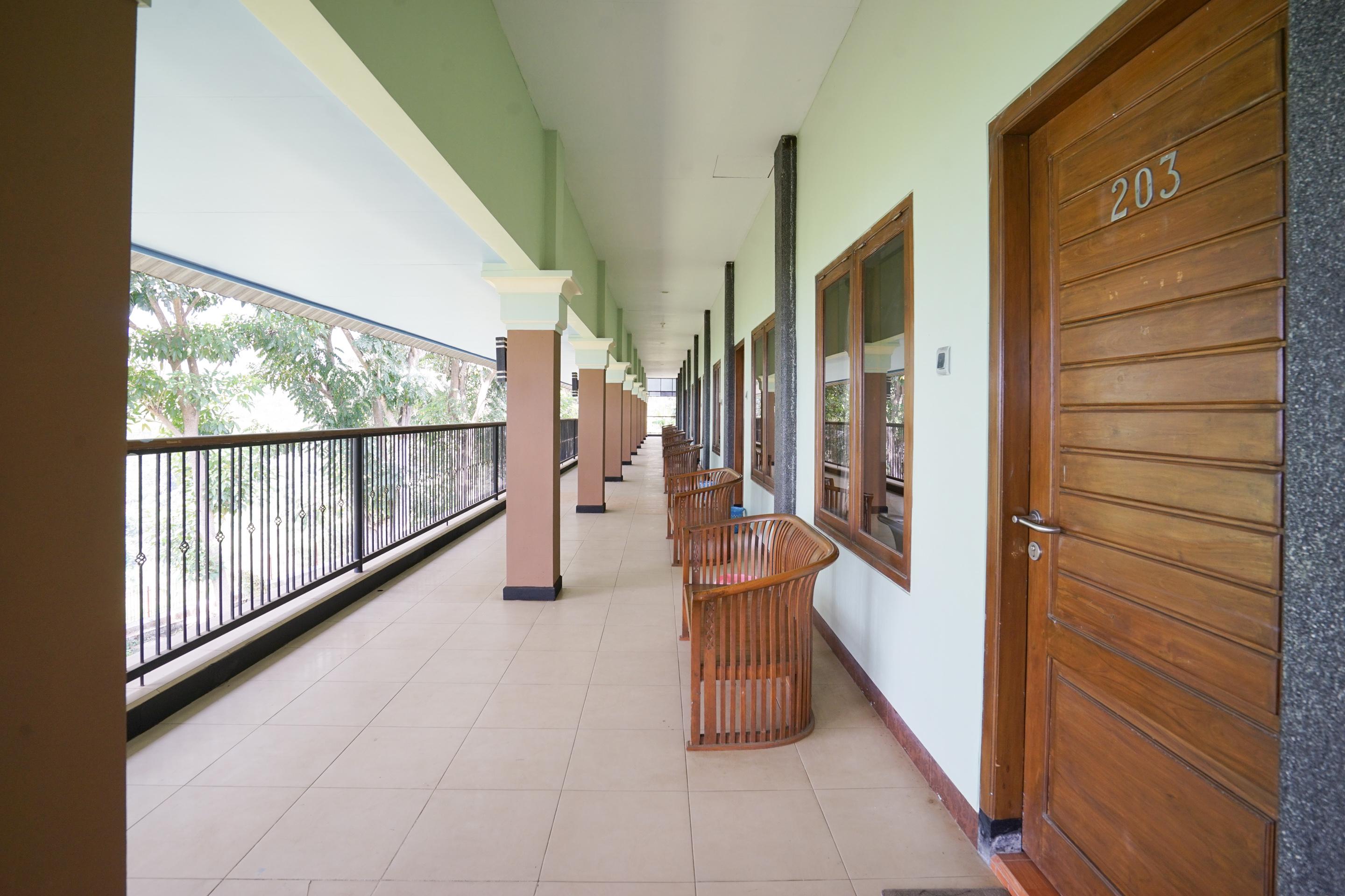 Hotel Bumi Bermi Permai Near Bermi Eco Park Mitra Reddoorz Probolinggo Buitenkant foto