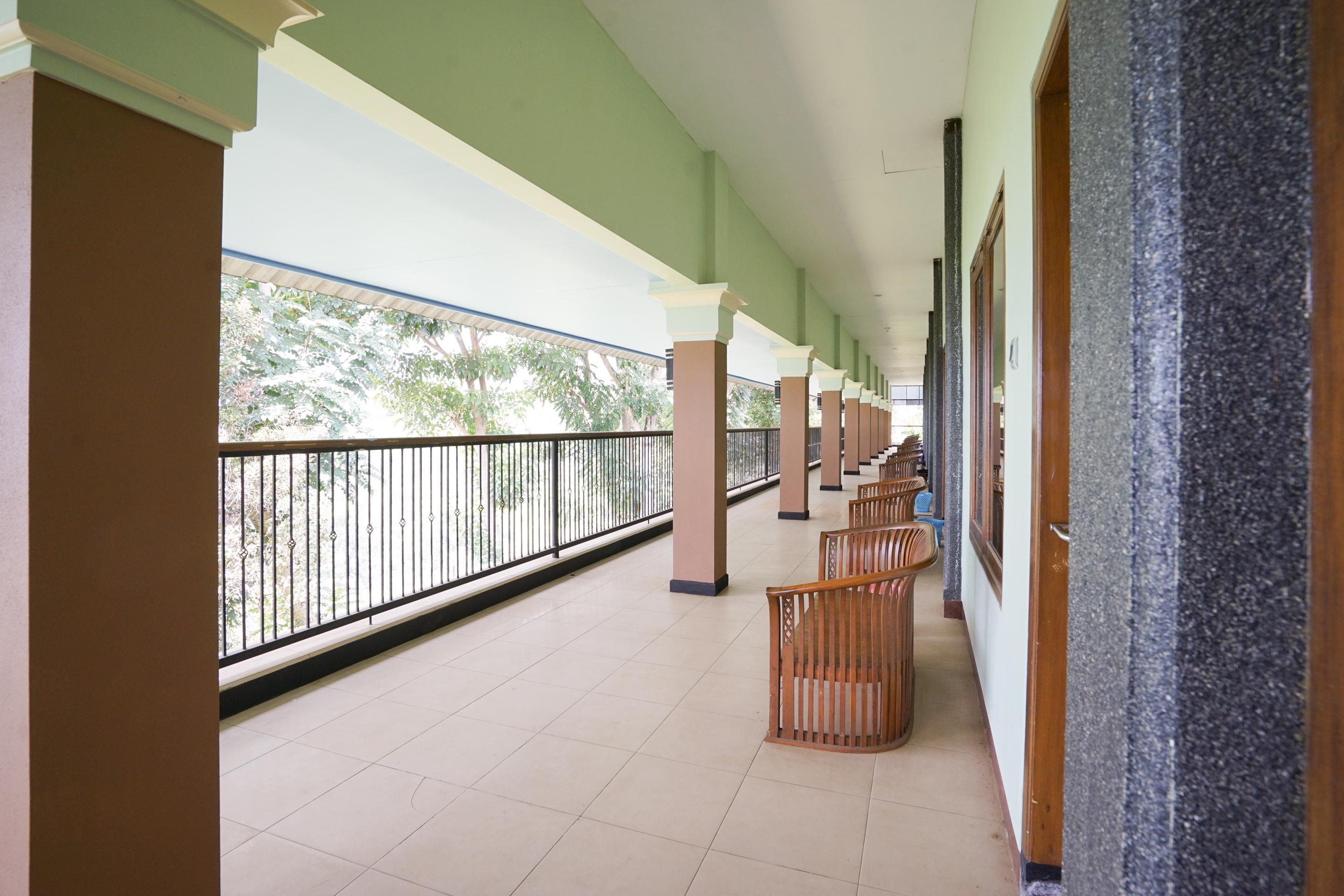 Hotel Bumi Bermi Permai Near Bermi Eco Park Mitra Reddoorz Probolinggo Buitenkant foto